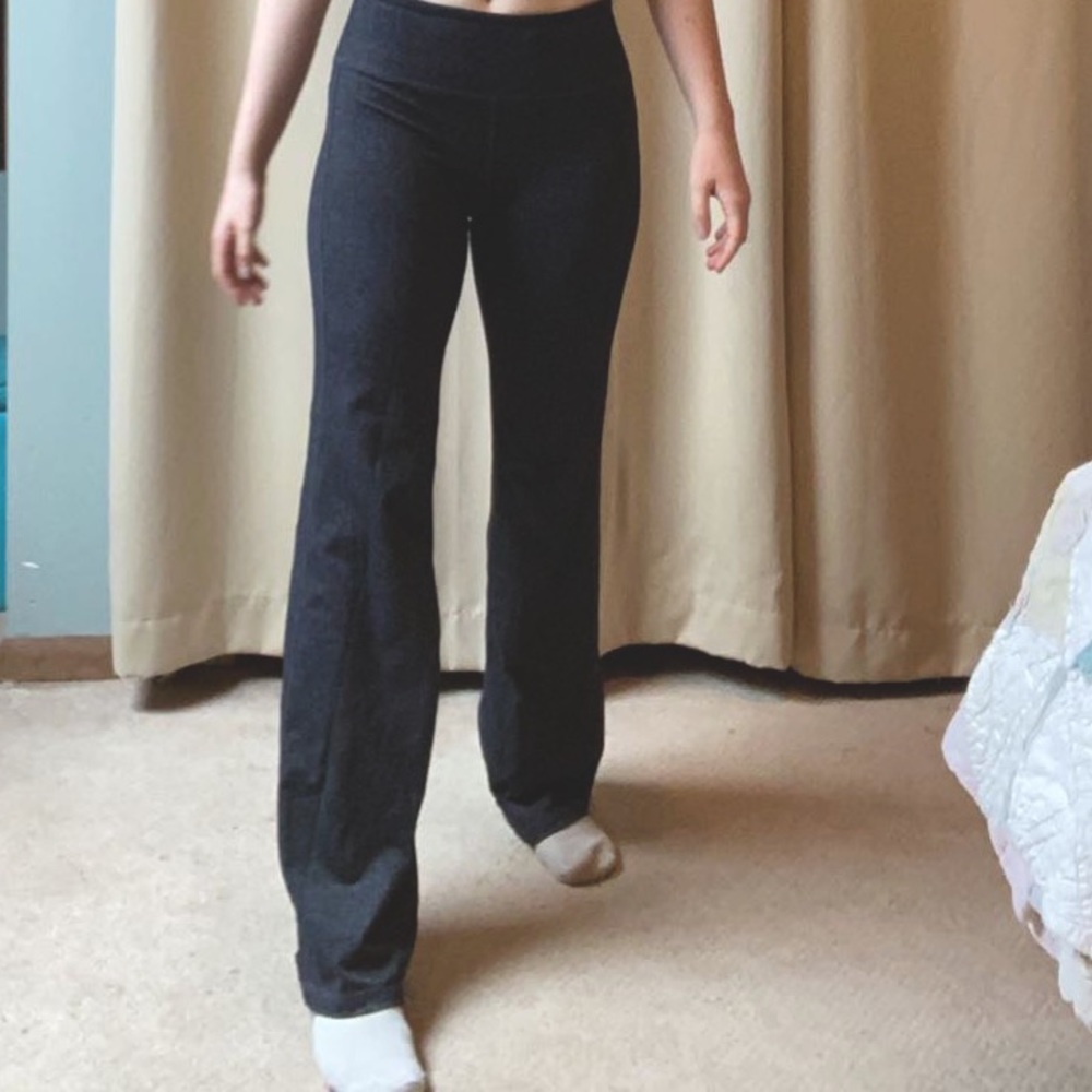 ATHLETA size S - Studio Flare Yoga Pants